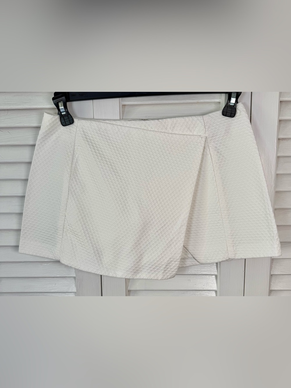 Lilly Pulitzer White Izzy Skort-Size 4-Textured Jacquard Envelope Wrap EUC